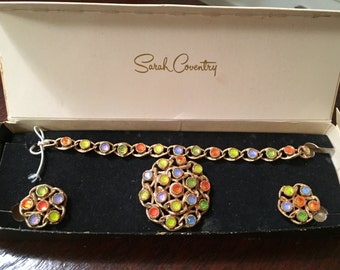 Sarah Coventry Jewelry Set in Original Box 8220