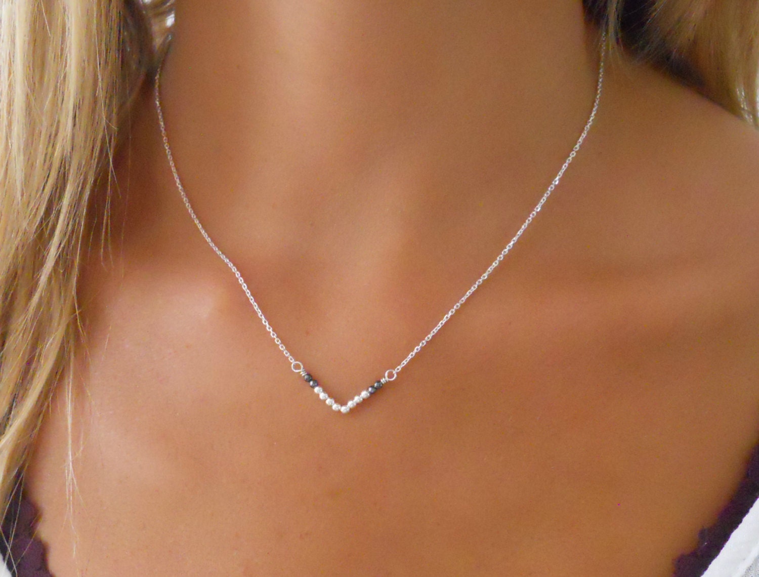 l to v necklace