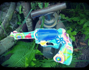"Calavera!" Mexican oilcloth pistol