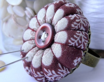Russet Daisy Pincushion Ring
