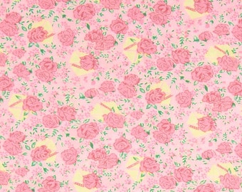 78074 - 1/2 yard of Verna Mosquera Snapshot rosebuds in Slipper