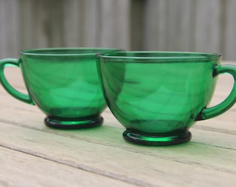 Emerald Green Glass Teacups (set of 2)/Coffee & Tea/Green Glass/Tea Time/Tea Party