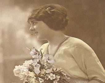 1910s postcard, Edwardian beauty, RPPC paper ephemera. Real photo postcard.