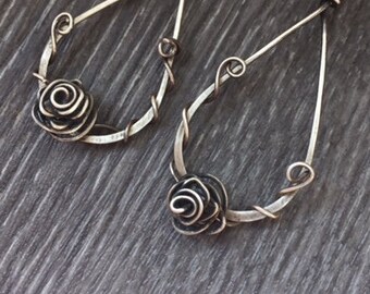 Silver earrings 925 antique by oxidation, roses with drops