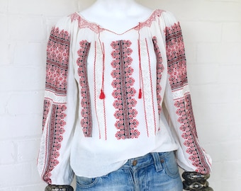 Vintage Embroidered Romanian Peasant Blouse//Bohemian Cotton Gauze Folk Blouse//Boho Hippie Ethnic Festival Top