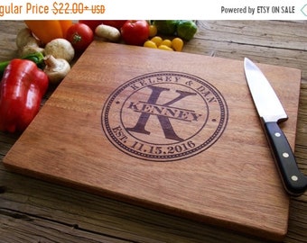 SUMMER SALE - 10% OFF - Personalized Cutting Board, Engraved Cutting Board, Personalized Wedding Gift, Wedding Gift, Housewarming Gift, Anni