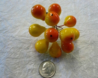Vintage Spun Cotton Yellow Pears Lacquered Medium