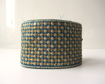 Blue sequenced gold trim ribbon India ribbon nr. 42
