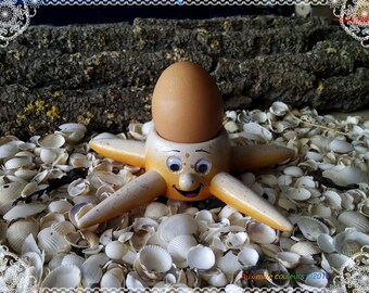 Eggcup Starfish wooden toure.