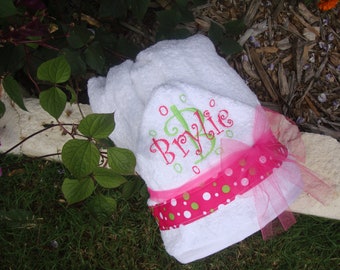 Hooded Bath Towel Baby Gift for Girls Baby Shower Gift Birthday Christmas Ribbon Personalized Baby Present
