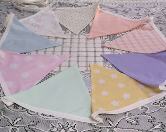 Pastel bunting (small)