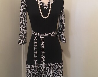 Calvin Klein printed belted dress sz 4