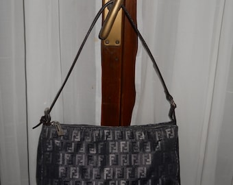 Authentic vintage Fendi bag ! Fabric and genuine leather !