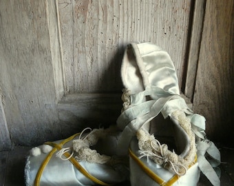 vintage shabby chic ballet pointe shoes