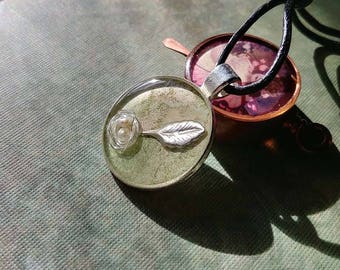 Pearl Nest Resin Pendant/Keyfob