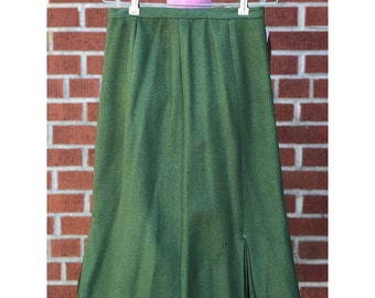 1950s pencil skirt with assymetrical pleating details