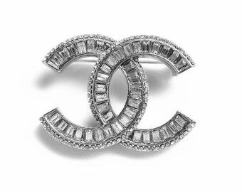 New Design Princess cut Rhinestones Silver Plated Channel Inspired Retractable ID Name Badge Holder.