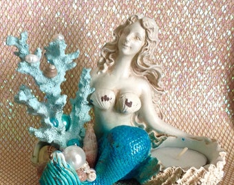 Mermaid tea light holder
