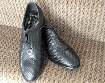 Florshaim Man's Leather Shoes/Size 7.5 Black Man's Oxfords Shoes/Man's Leather Black Shoes/Man's Dress Shoes/Woven Leather Shoes/No.119
