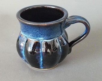 Petal Shaped Faceted Large Coffee Mug in Gloss Black and Speckled Blue
