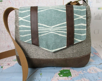 Colorado. Crossbody messenger bag - Southwestern purse - Tribal - Geometric - Vegan purse- Travel bag- Tweed - Mint - Medium - Ready to ship