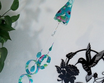 Glass Wind Chime, Recycled wine bottle wind chime, Flowers, Turquoise, Pink, Sun catcher, yard art, Light Blue glass, House warming gift