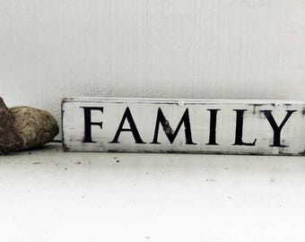 FAMILY wood WORD BLOCK // distressed white // farmhouse style // home decor // wood block