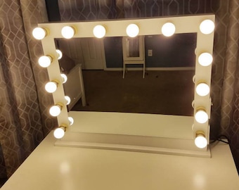 Vanity mirror with Hollywood lighting.Perfect for ikea vanity(BULBS NOT INCLUDED)