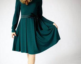 Green dress long sleeve, dresses for women, fit and flare dress, office dress, casual dress, elegant dress, green midi dress, dark green