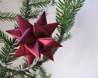Christmas garland, 10 red origami stars and beads