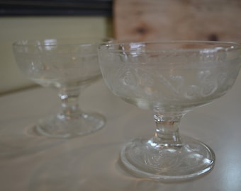 Hazel Atlas set of 2 "Cloverleaf" sherbert dishes