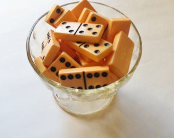 Butterscotch Dominoes Pieces, 26 Catalin Bakelite Dominoes