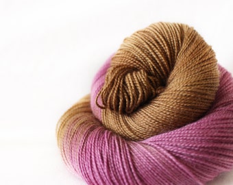 Figgy Pudding - Gosling - 80/10/10 superwash merino/ cashmere/ nylon sock yarn