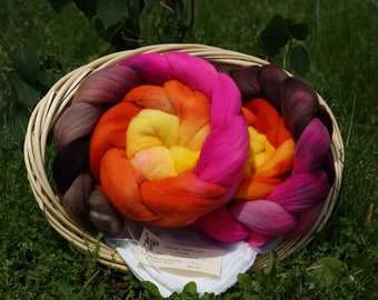 Merino Roving Braid, Superwash Merino Handpaint Top "Mums" 4 oz. Braid