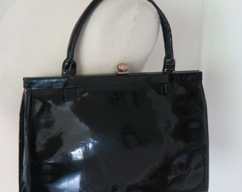 Patent hand bag from the 50s or 60s