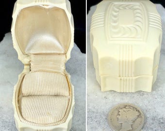Antique Art Deco Cream Celluloid Ring Box Jewelry Presentation US c. 1940s Wedding Engagement