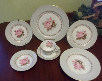 Noritake China, Rosemont Pattern, 7 Piece Table Setting