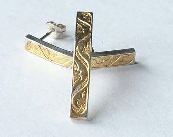 Sterling silver earring with 24ct gold leaf keumboo, hallmarked in Edinburgh