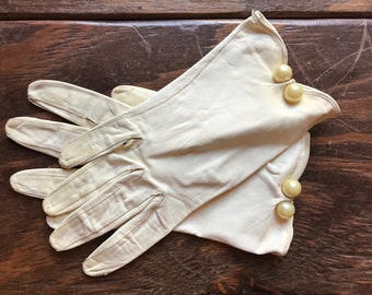 Vintage Leather Gloves, Vintage Pearl Leather Gloves, Vintage White Leather Gloves, Leather Gloves, Vintage Gloves