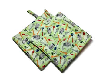 Handmade Quilted Pot Holders Set of 2 Kitchen Utensils Green Mid Century Modern
