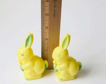 Vintage Hard Plastic Easter Bunny/Vintage Easter/Vintage Easter Bunny/Bunny Rattles/Vintage Spring Decor/Plastic Bunnies/Yellow Bunnies