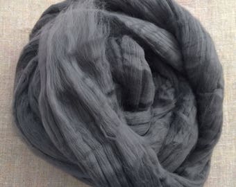 Black Charcoal Dyed Bamboo Roving Vegan Fiber 100 gr Spin Flora plant fibre combed top viscose doll hair needlefelt spinning Free Shipping