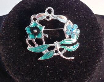 Dragonfly brooch