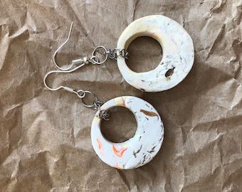 Marbled hooped earrings