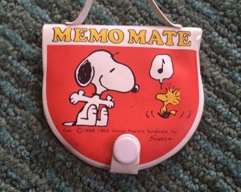 Vintage Rare 1965 Peanuts Snoopy And Woodstock Vinyl Memo Mate