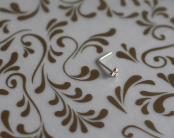 Nasino Stud. Sterling Silver anello al naso. Triangolo naso Stud. Triplo Dot naso Stud. 24 a 18 Gauge. Estremità della vite. Fishtail. Orecchino dritto.
