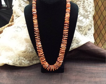 One strand spiny oyster necklace