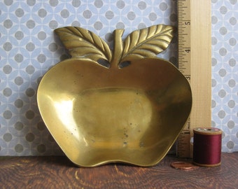 Vintage Brass Apple- Brass Trinket Tray- Brass Table Decor- Brass Apple Teacher Gift- Vintage Brass Fruit