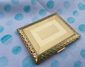 Vintage Richard Hudnut Gold Compact
