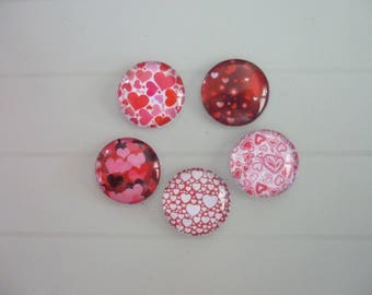 5 glass illustrated hearts 20mm round cabochons